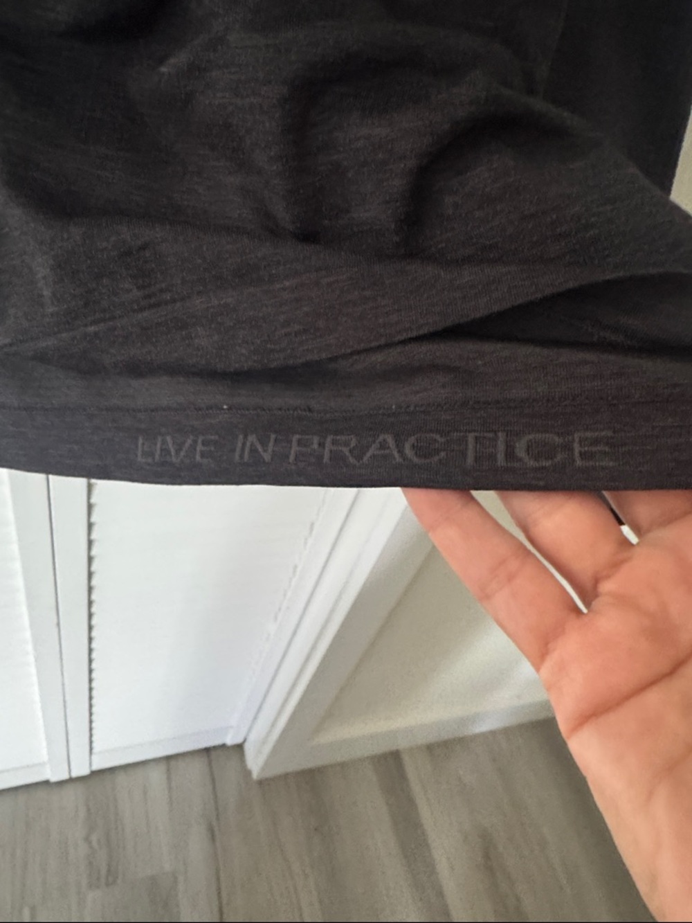 Lululemon MENS shirt XL- Charcoal Gray - Picture 2 of 5
